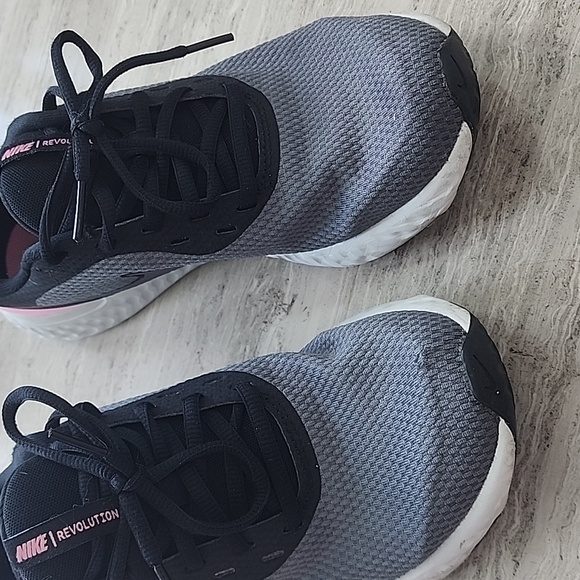 NIKE Revolution 5, Womens Running Shoes Black US 7 Women's - Picture 4 of 14